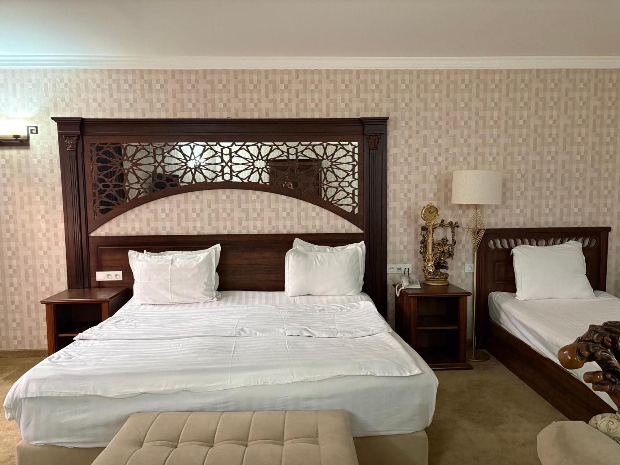 Boulevard Palace Hotel Samarkand Esterno foto