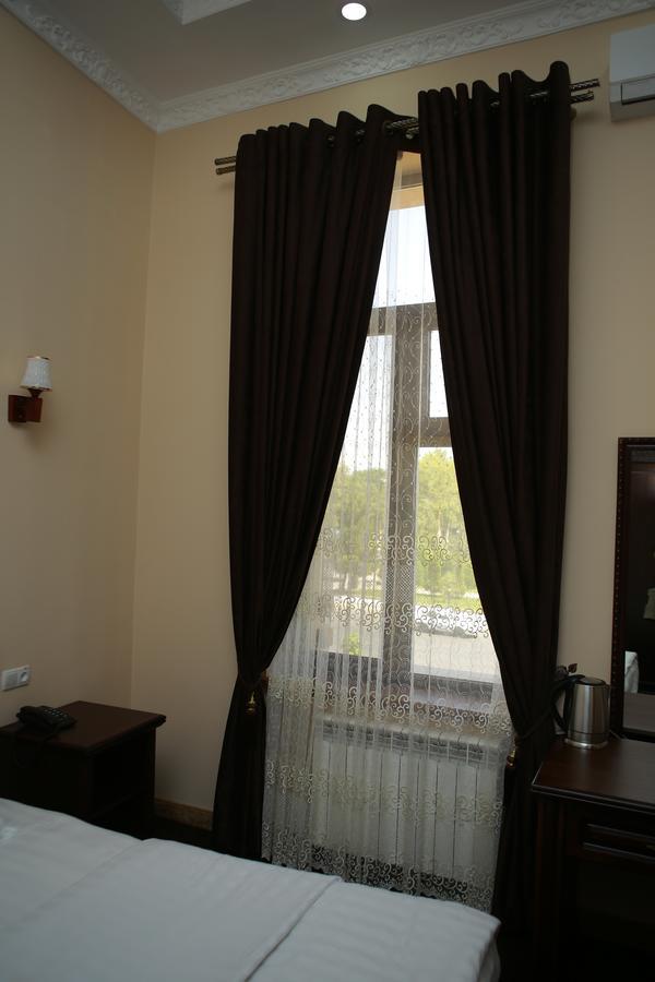 Boulevard Palace Hotel Samarkand Esterno foto