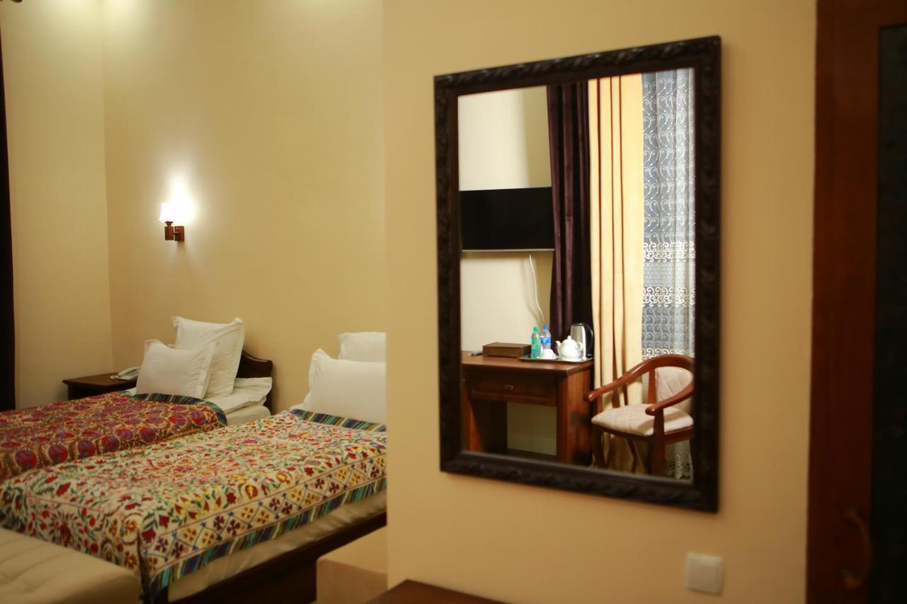 Boulevard Palace Hotel Samarkand Esterno foto