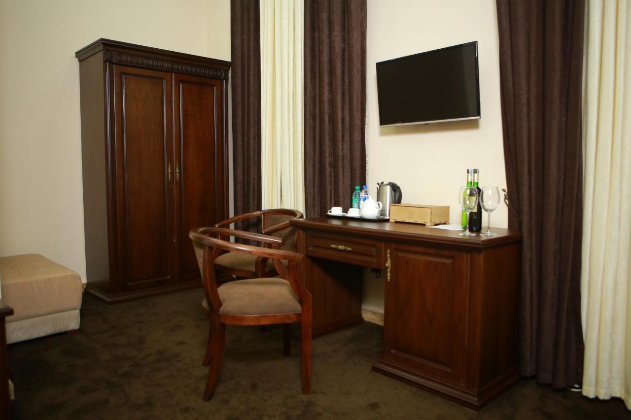 Boulevard Palace Hotel Samarkand Esterno foto